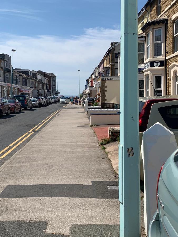 Delamere holiday flat Blackpool Eksteriør billede